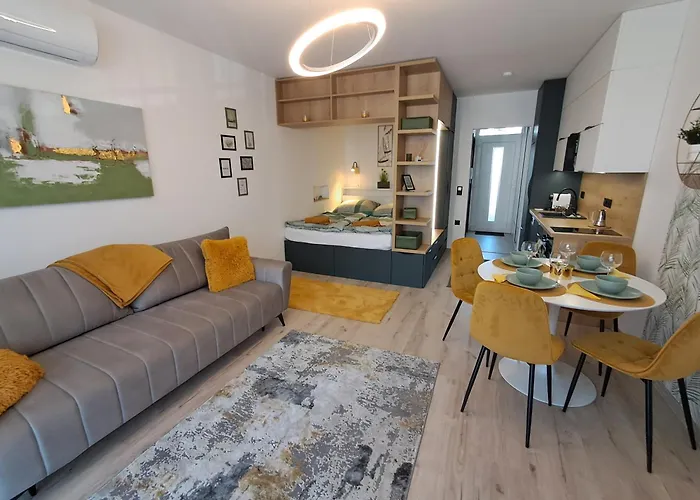 Gold & Apartment